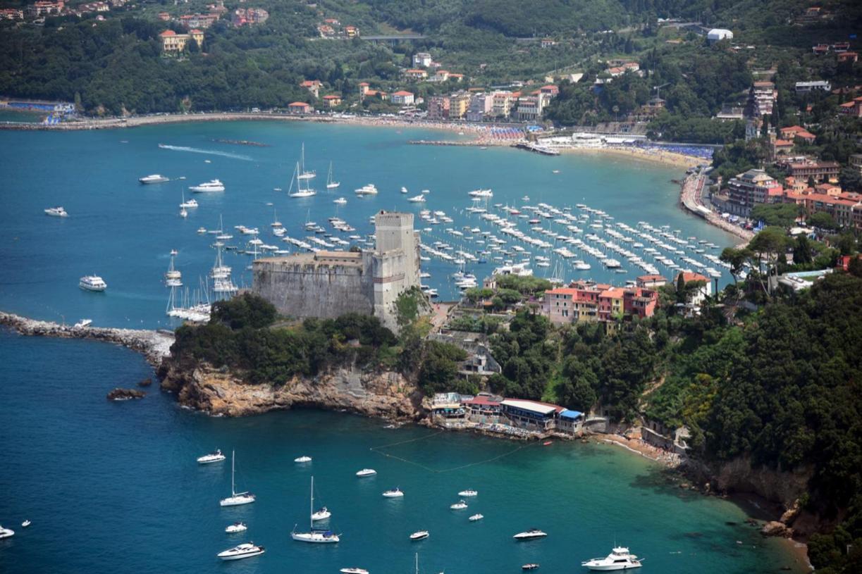 Апартаменти Casa Norb Lerici - With Private Parking Екстер'єр фото